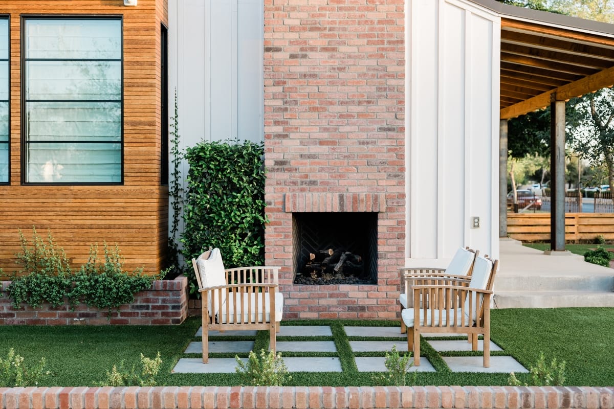 Outdoor Fireplace Costs: Tips from Atlanta Hardscape Kings